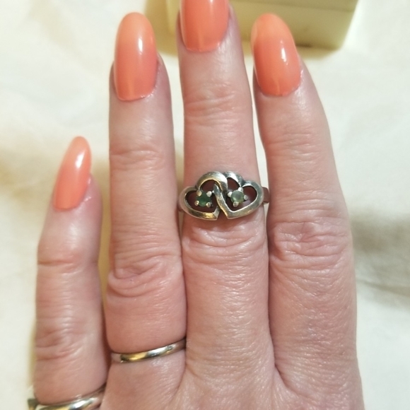 Vintage Jewelry - VTG LENOX 925 Double Heart Green Stone Ring